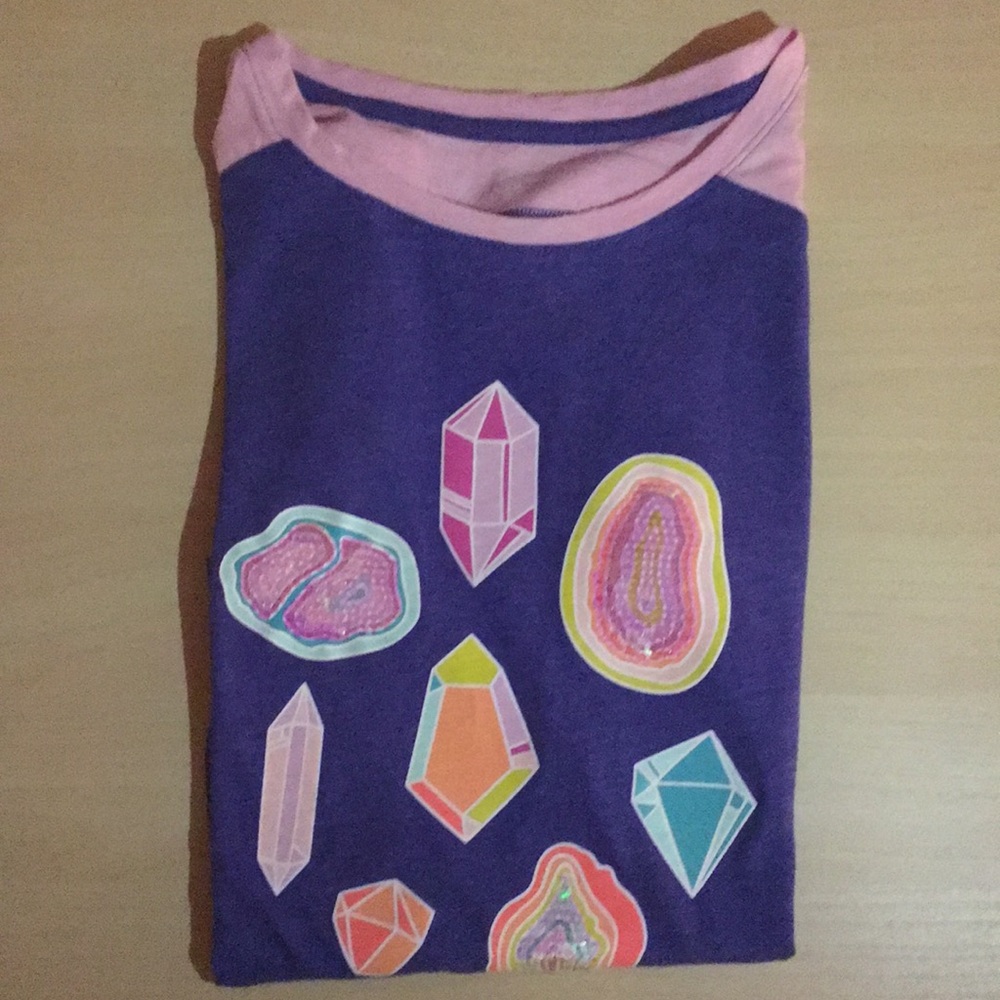 Kids geo/crystal short sleeve shirt.